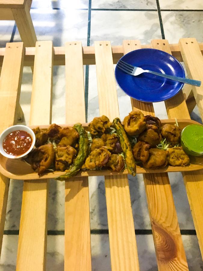 Roots Hostel Yeni Delhi Dış mekan fotoğraf